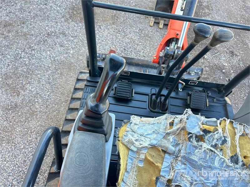 Kubota KX018-4 小型挖土機/掘鑿機<7t(小型挖掘機)