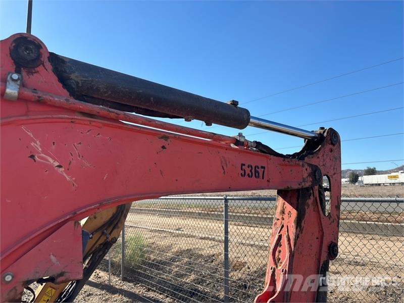 Kubota KX033-4 ミニ油圧ショベル 7t以下（ミニユンボ・ミニディガー）