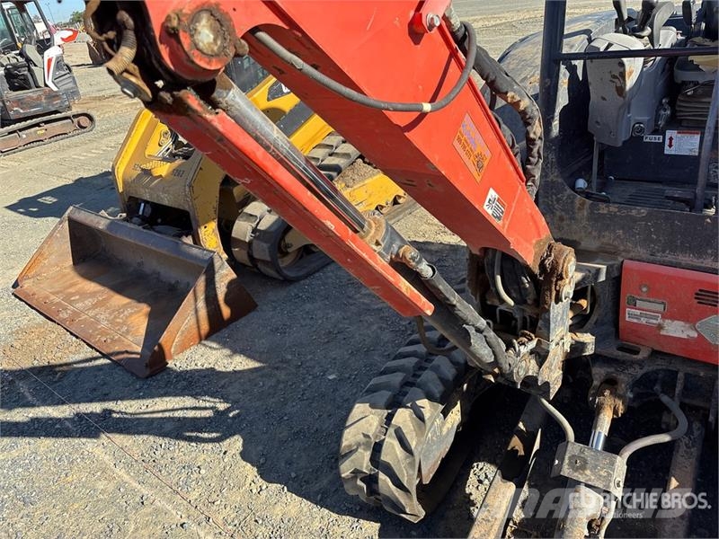 Kubota KX033-4 ミニ油圧ショベル 7t以下（ミニユンボ・ミニディガー）