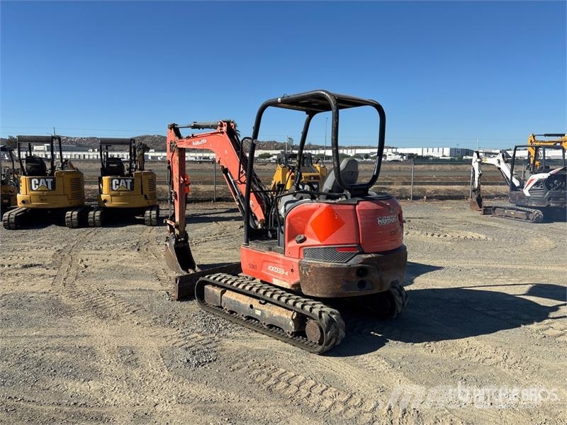 Kubota KX033-4 ミニ油圧ショベル 7t以下（ミニユンボ・ミニディガー）