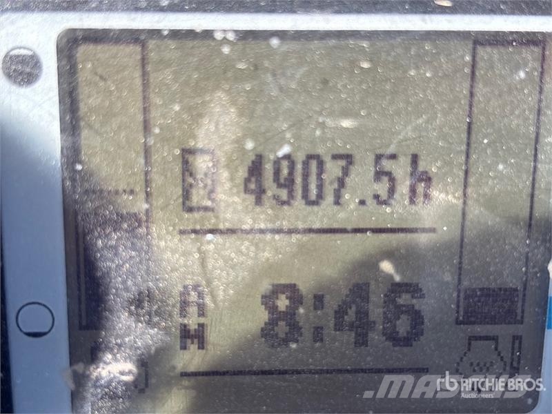 Kubota KX033-4 ミニ油圧ショベル 7t以下（ミニユンボ・ミニディガー）