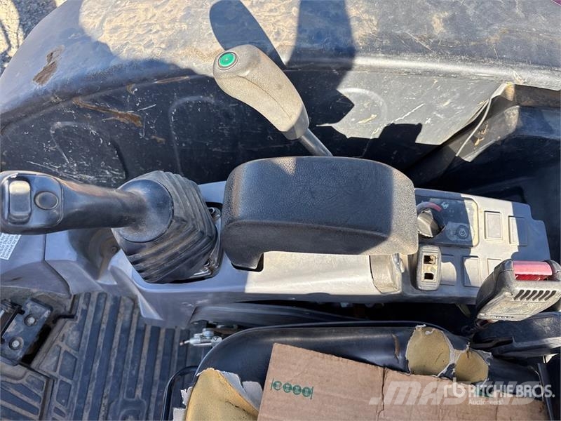 Kubota KX033-4 ミニ油圧ショベル 7t以下（ミニユンボ・ミニディガー）