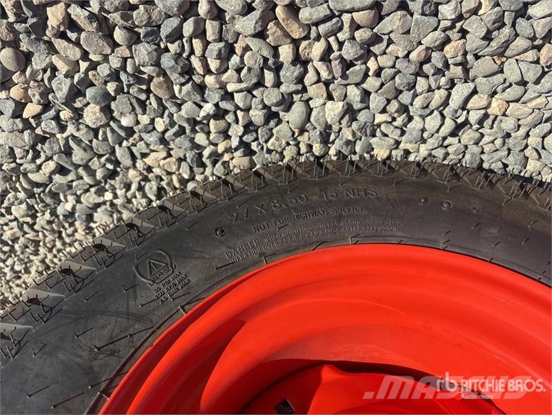 Kubota L3240 Manji traktori