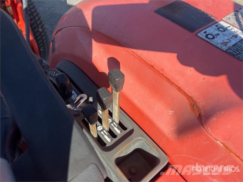 Kubota L3240 Manji traktori
