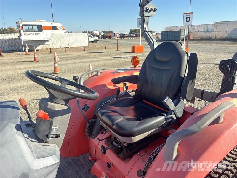 Kubota L3240 Manji traktori