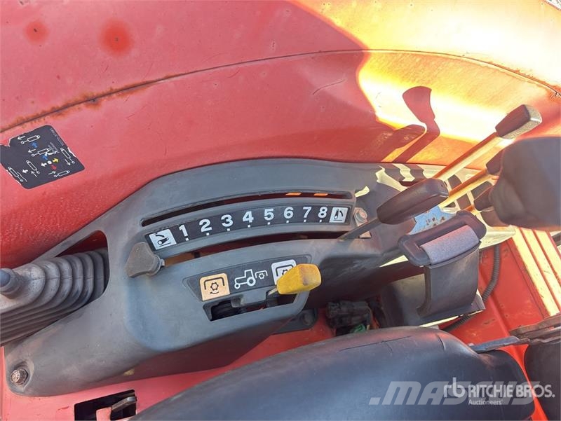 Kubota L3240D 4WD Utility Tractor 小型拖拉机