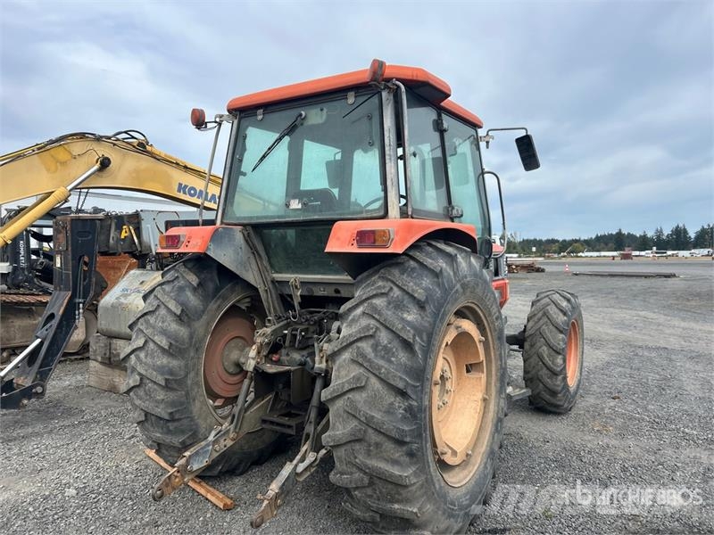 Kubota M120 4WD Tractor Traktorji
