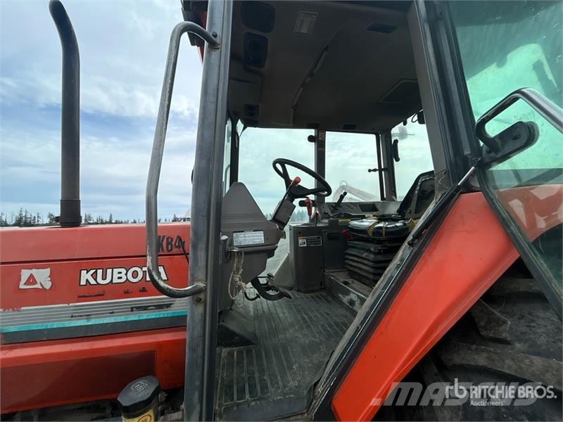 Kubota M120 4WD Tractor Traktorji