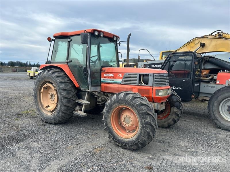 Kubota M120 4WD Tractor Traktorji