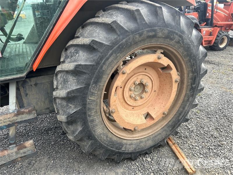 Kubota M120 4WD Tractor Traktorji