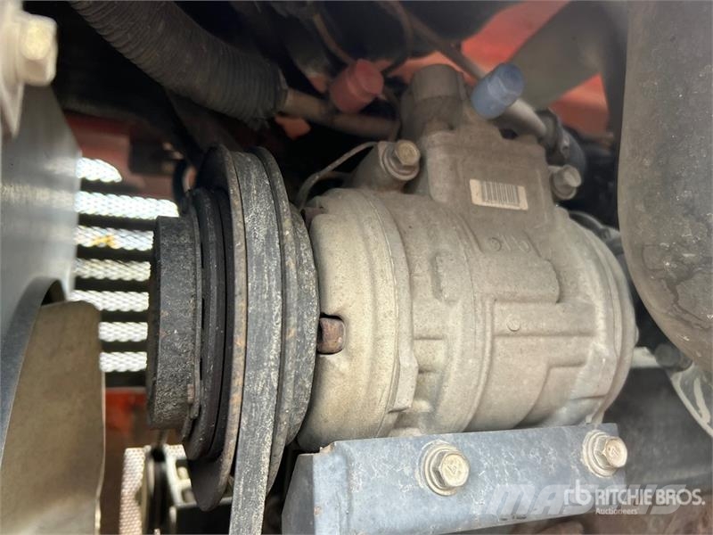 Kubota M120 4WD Tractor Traktorji