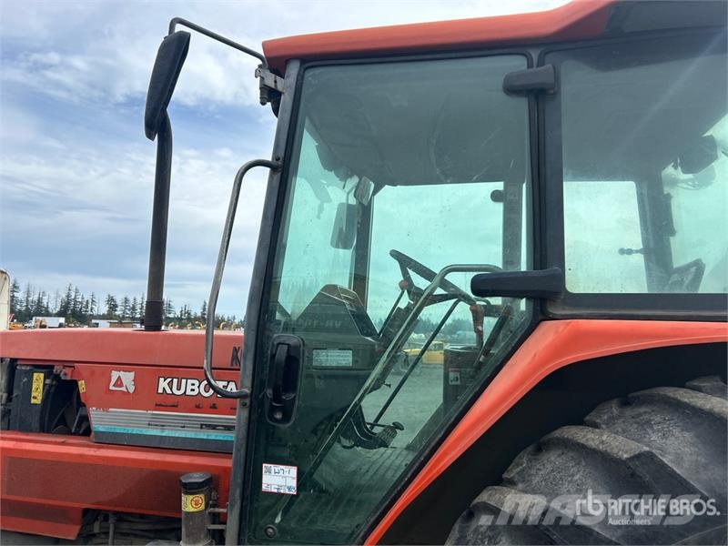 Kubota M120 4WD Tractor Traktorji