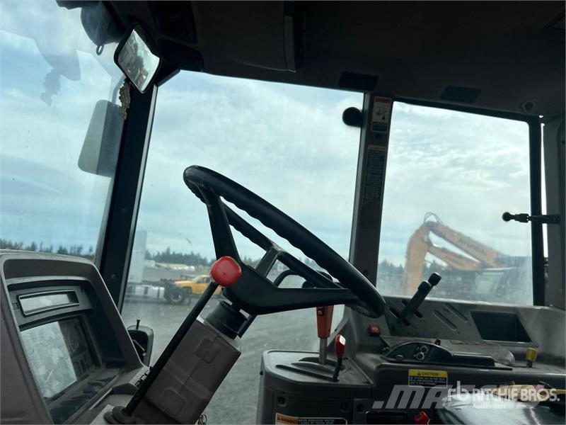 Kubota M120 4WD Tractor Traktorji