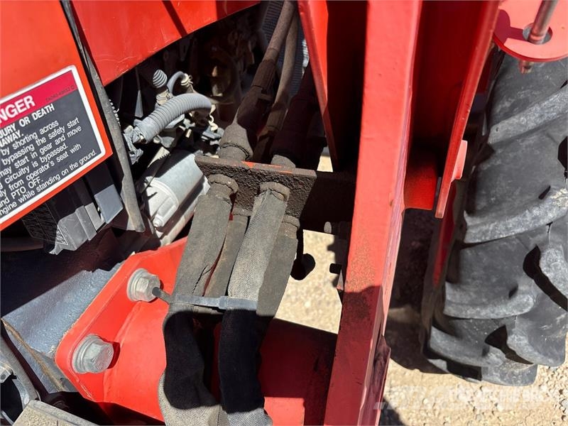 Kubota M7040D Traktory