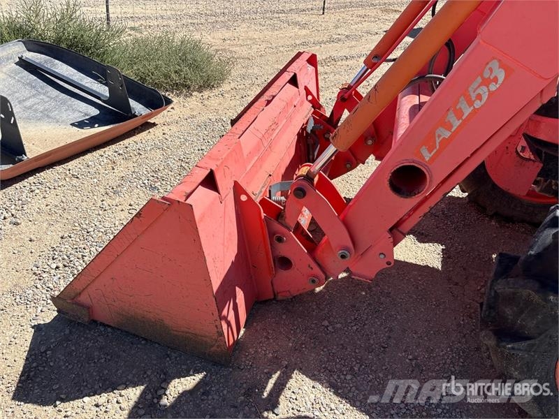 Kubota M7040D Traktory