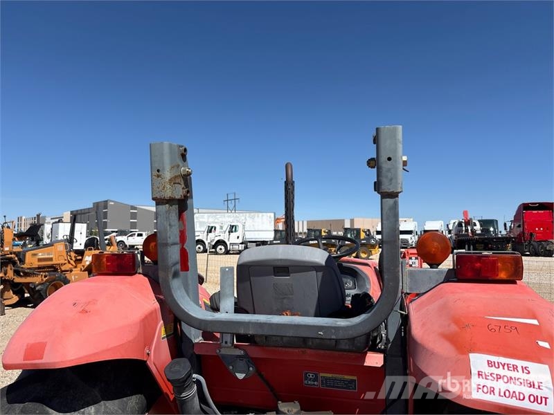 Kubota M7040D Traktory