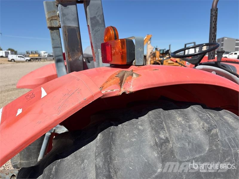 Kubota M7040D Traktory