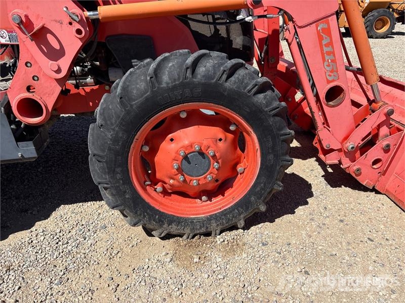 Kubota M7040D Traktory