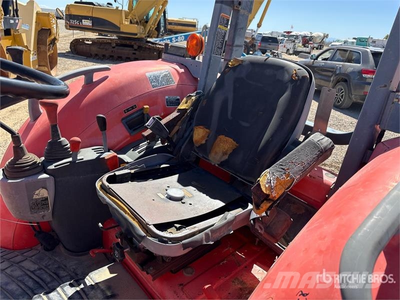 Kubota M7040D Traktory