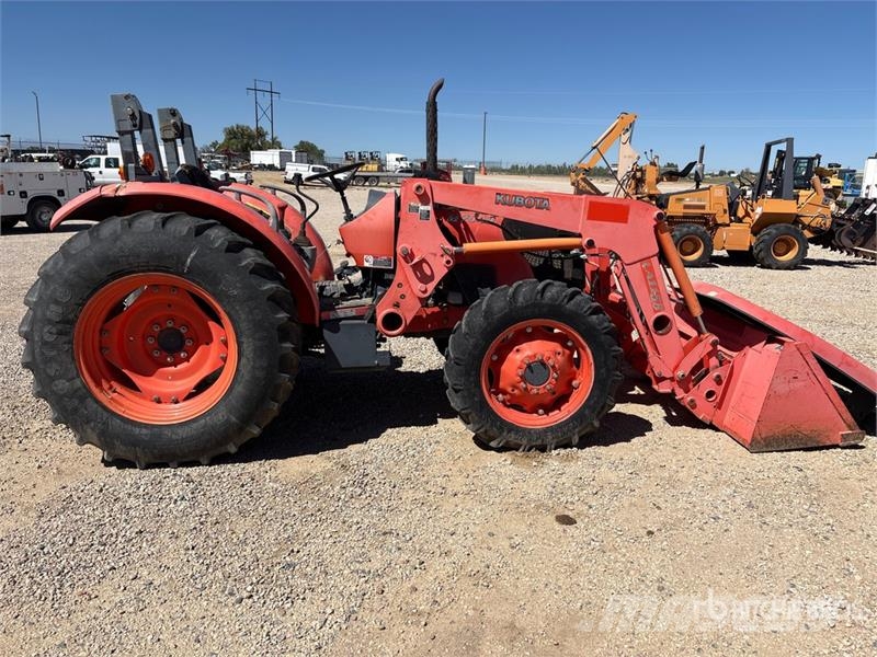 Kubota M7040D Traktory