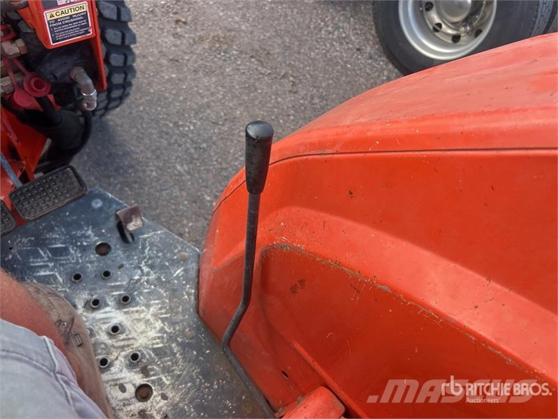 Kubota M9000 الجرارات
