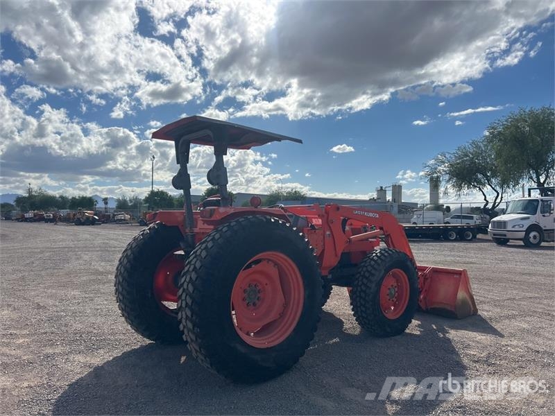 Kubota M9000 الجرارات