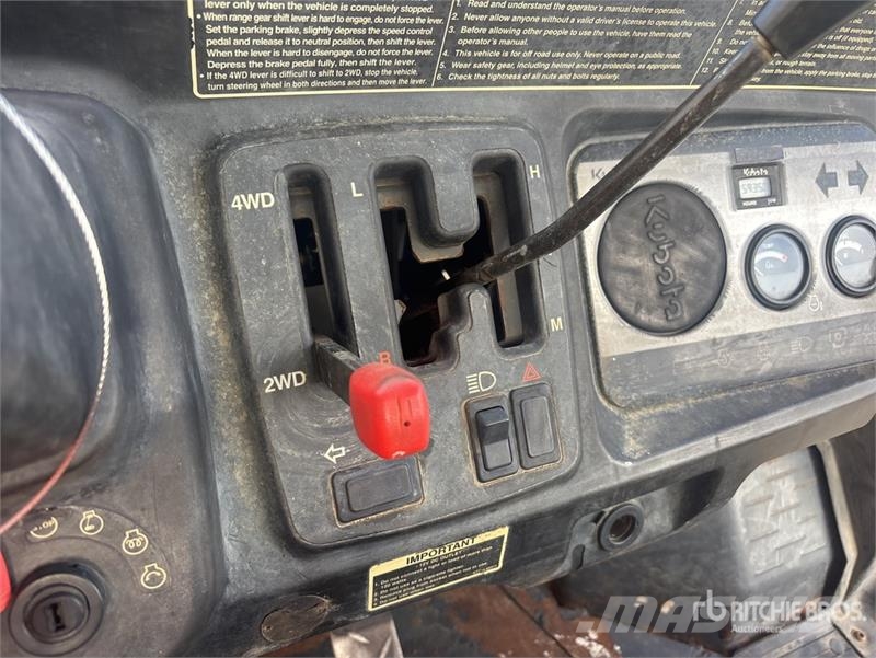 Kubota RTV900XT Komunālās mašīnas