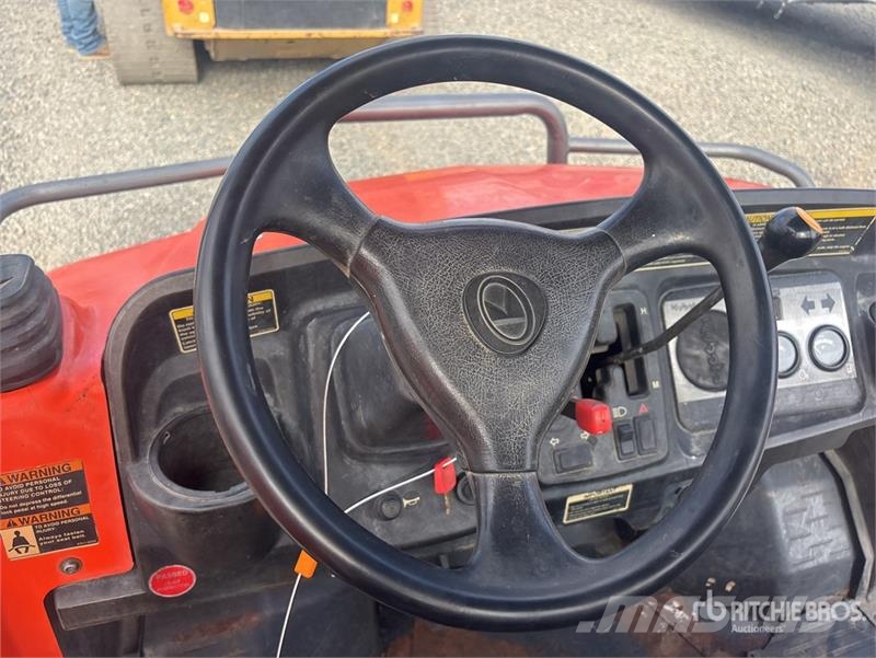 Kubota RTV900XT Komunālās mašīnas