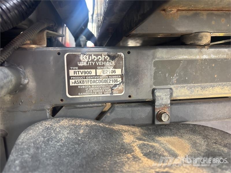 Kubota RTV900XT Komunālās mašīnas