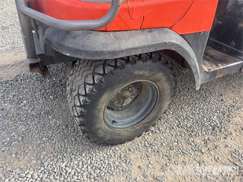 Kubota RTV900XT Komunālās mašīnas