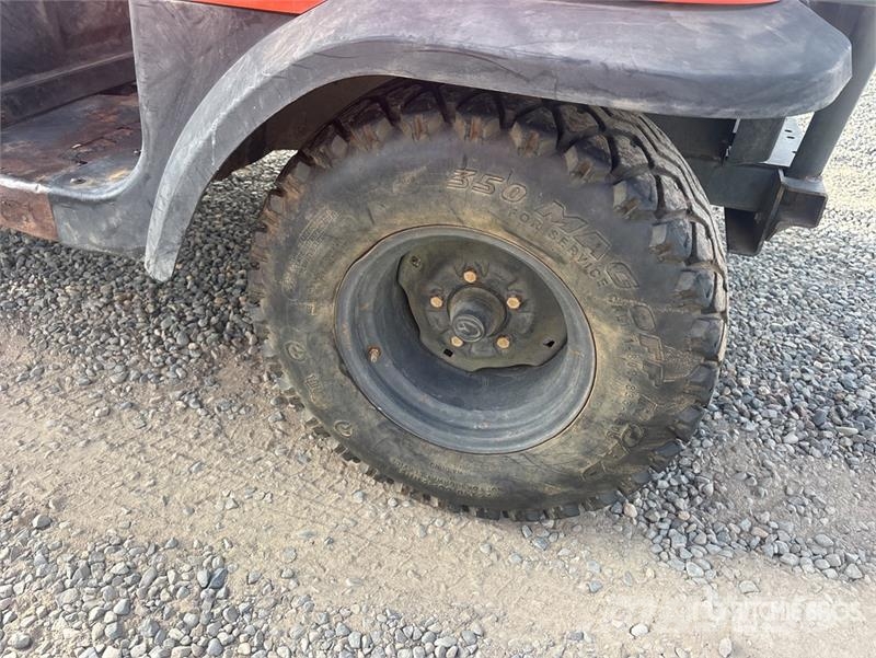 Kubota RTV900XT Komunālās mašīnas