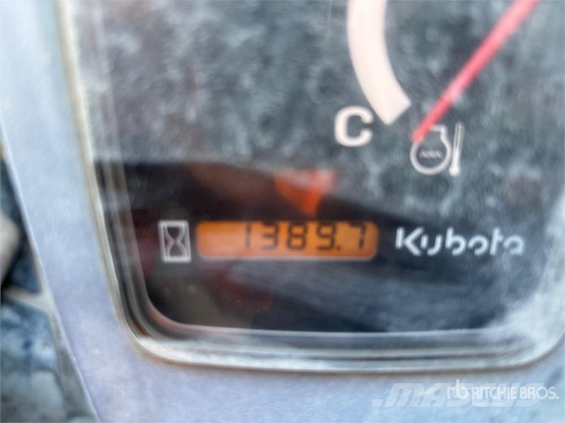 Kubota SVL75 لوادر انزلاقية التوجيه