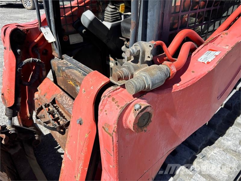 Kubota SVL75 لوادر انزلاقية التوجيه