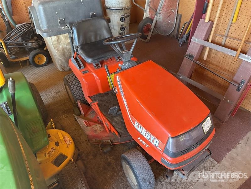 Kubota T1400H Ride-On Lawn Mower Samojízdné sekačky