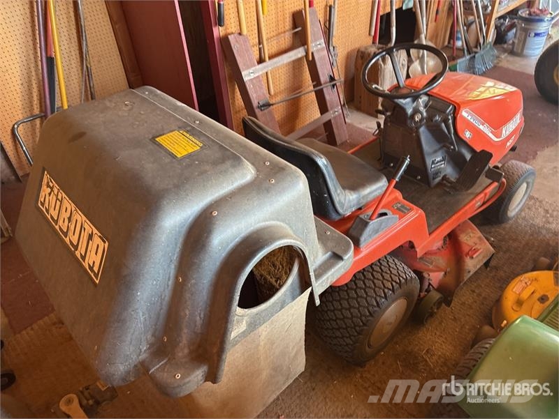 Kubota T1400H Ride-On Lawn Mower Samojízdné sekačky