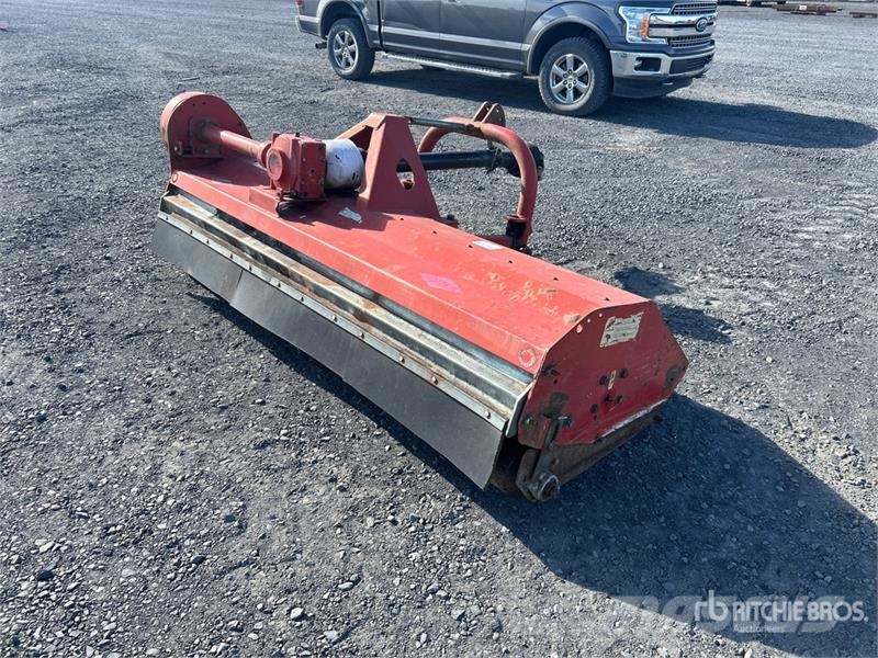 Kuhn 7 ft 6 in 3-Point Flail Mower 割草机
