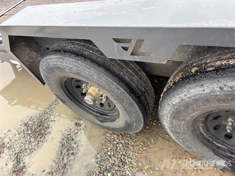 Lamar 21 ft T/A Tilt Deck Trailer 低架裝載車
