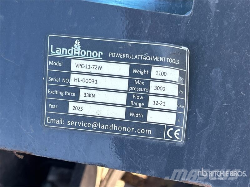 Landhonor VPC-11-72W 72 in 72 in Skid Steer Plate Compactor Vibrátorok