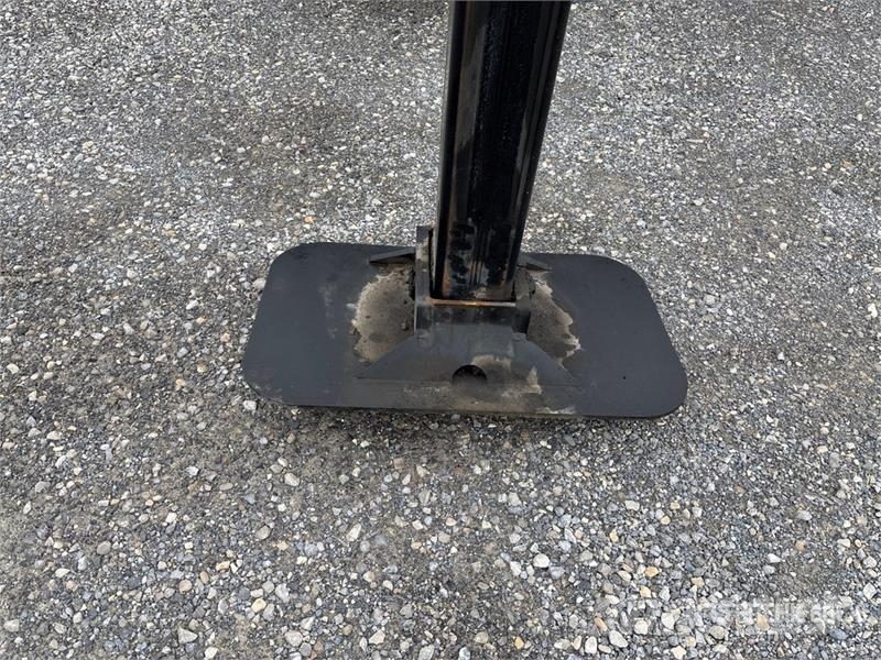 Landoll 24 ft S/A Gooseneck Equipment Trailer Auto pārvadāšanas treileri
