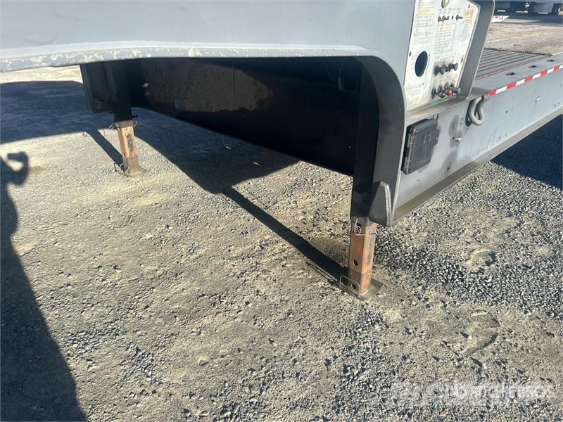 Landoll 45 ft T/A Sliding Axle Trailer 로우 로더