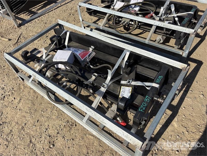 Landy HPPF2A1220-2.0T 49 in Hydraulic Skid Steer Forks ( Vilice