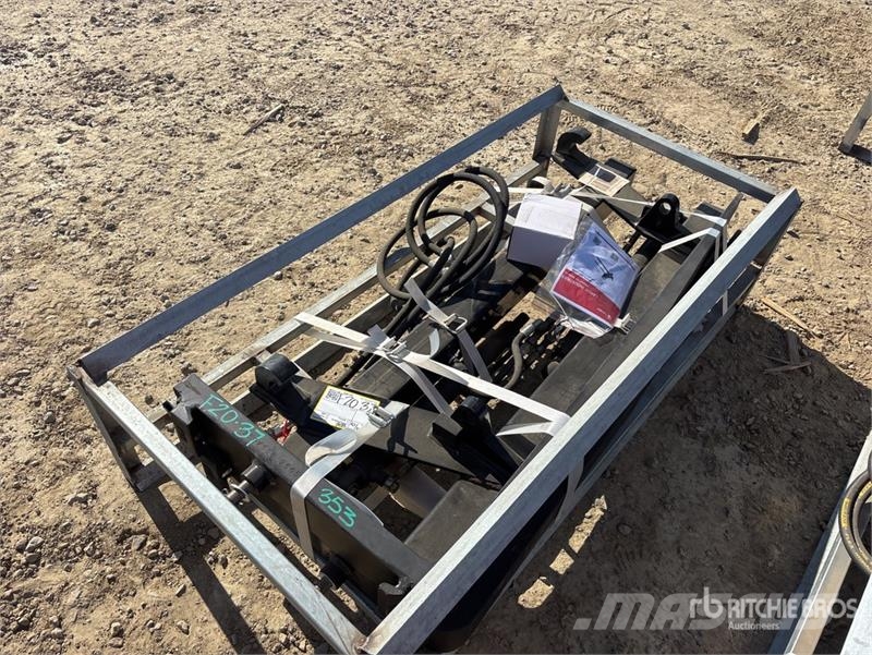 Landy HPPF2A1220-2.0T 49 in Hydraulic Skid Steer Forks ( Vilice