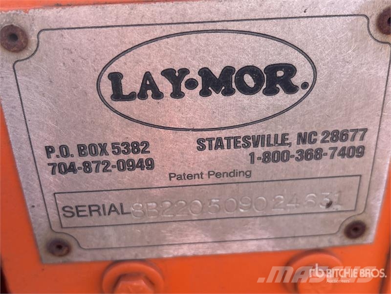 Lay-Mor Self-Propelled Broom 掃倉機