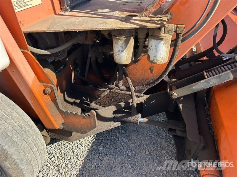 Lay-Mor Self-Propelled Broom 掃倉機