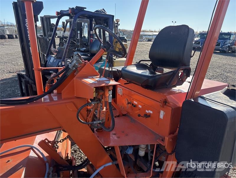 Lay-Mor Self-Propelled Broom 掃倉機