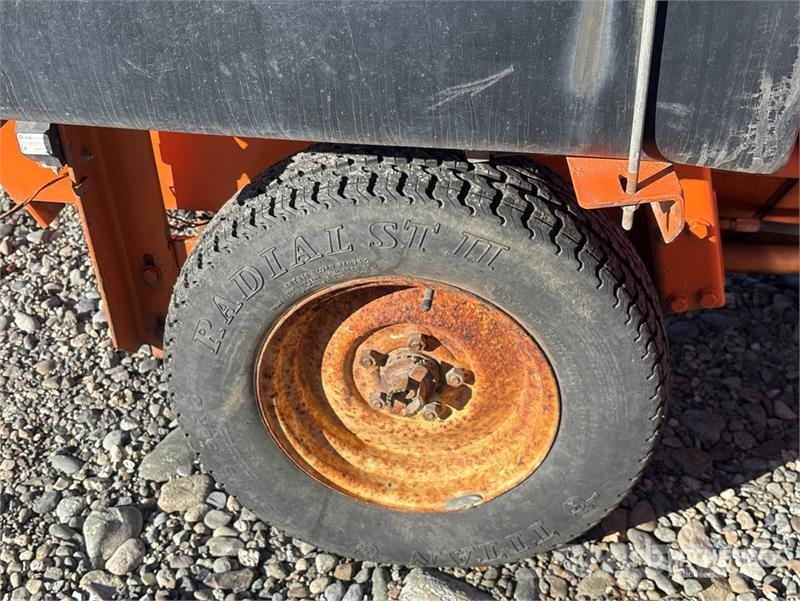 Lay-Mor Self-Propelled Broom 掃倉機