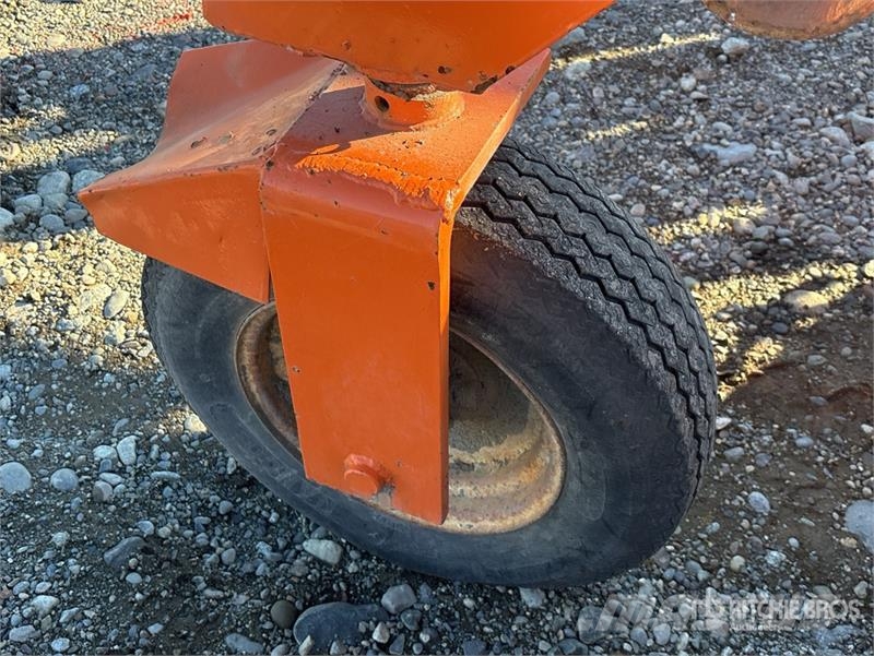 Lay-Mor Self-Propelled Broom 掃倉機