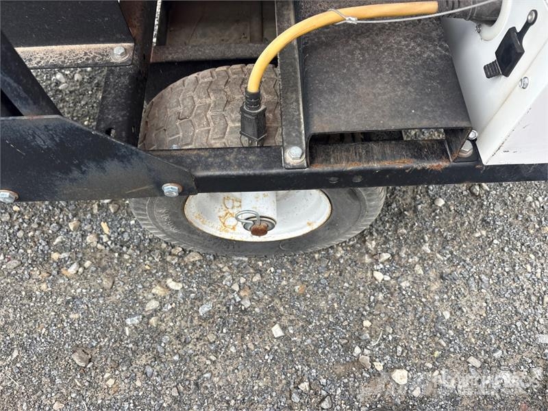 LB WHITE Forman 500 DF 500000 BTU Ground Heater 加熱・解凍設備