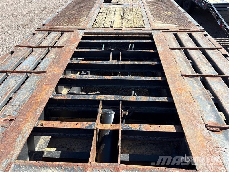Ledwell 38 ft T/A Hydraulic Tail Trailer لوادر منخفضة