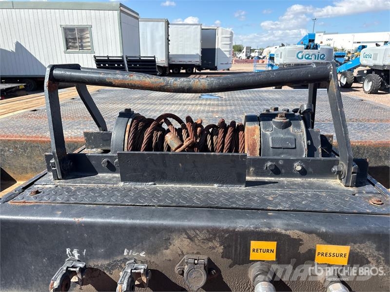 Ledwell 38 ft T/A Hydraulic Tail Trailer لوادر منخفضة